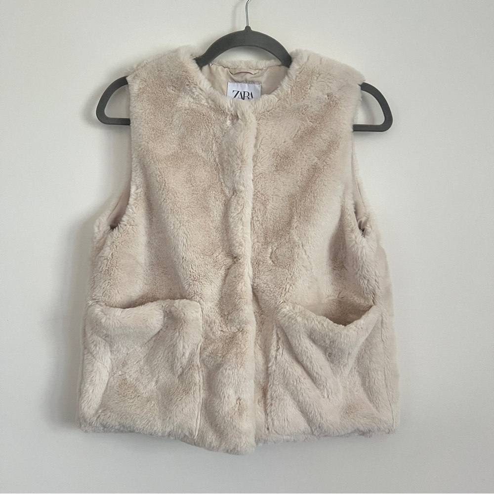 Zara Kids Faux Fur Vest Cream Sleeveless Size 11-12